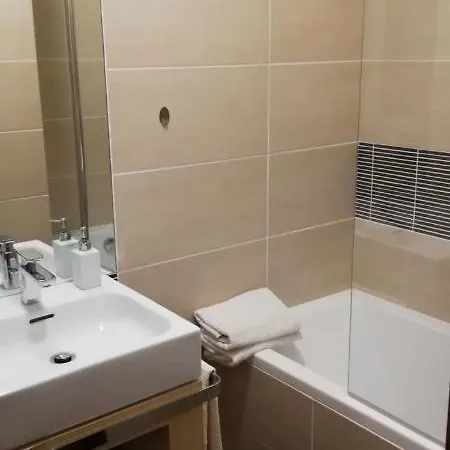 Oliver 6 Aparthotel